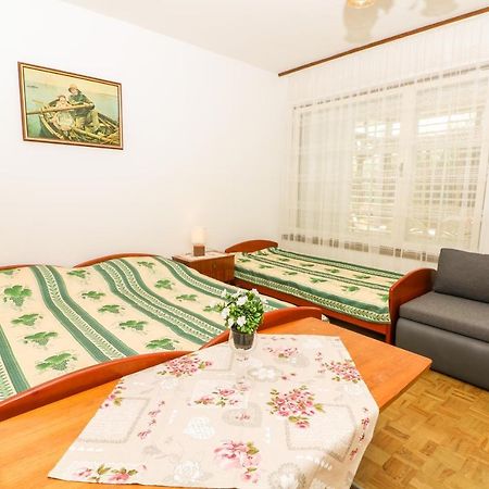 Apartments Magasic With Terrace Baška Esterno foto