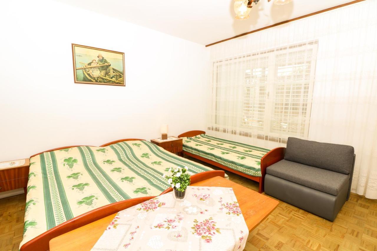 Apartments Magasic With Terrace Baška Esterno foto