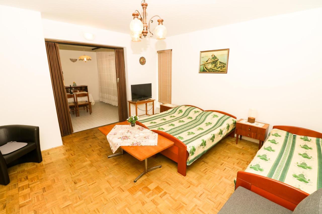 Apartments Magasic With Terrace Baška Esterno foto